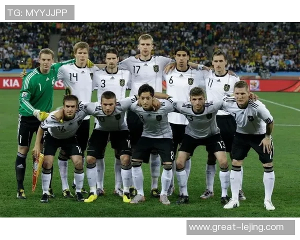 德国队帅气足球明星的魅力与成就全解析